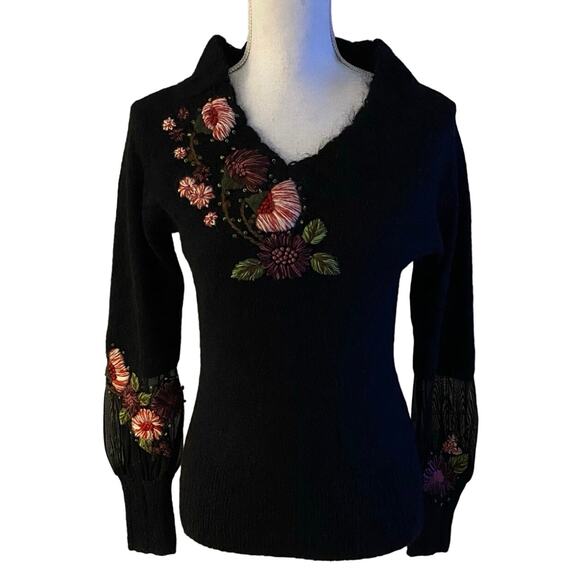Peppe Peluso Sweaters - Peppe Peluso Size M Floral Embroidered V Neck Sweater Mohair Wool